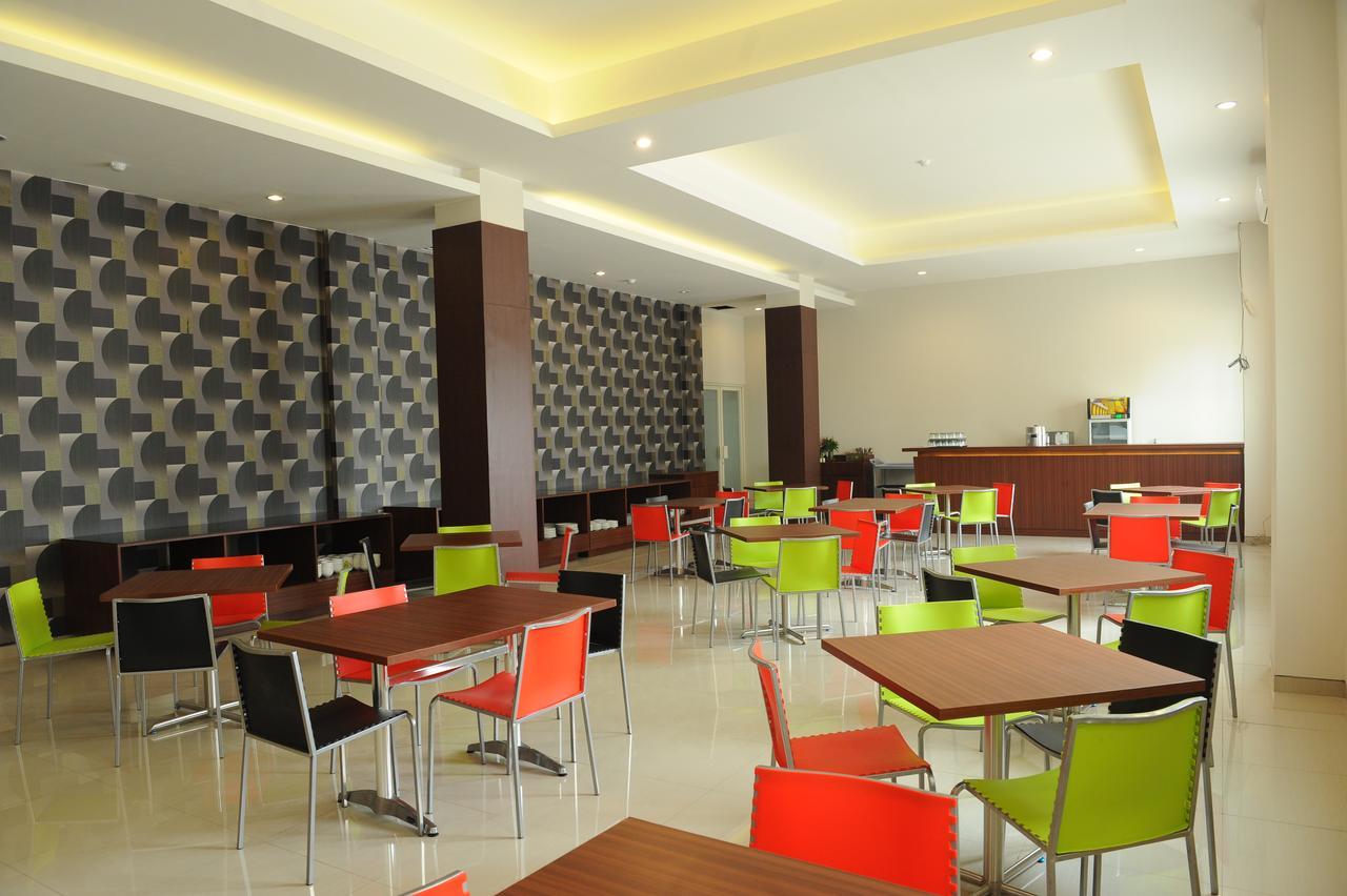 Midtown Xpress Sampit - Kalimantan Tengah Exterior foto